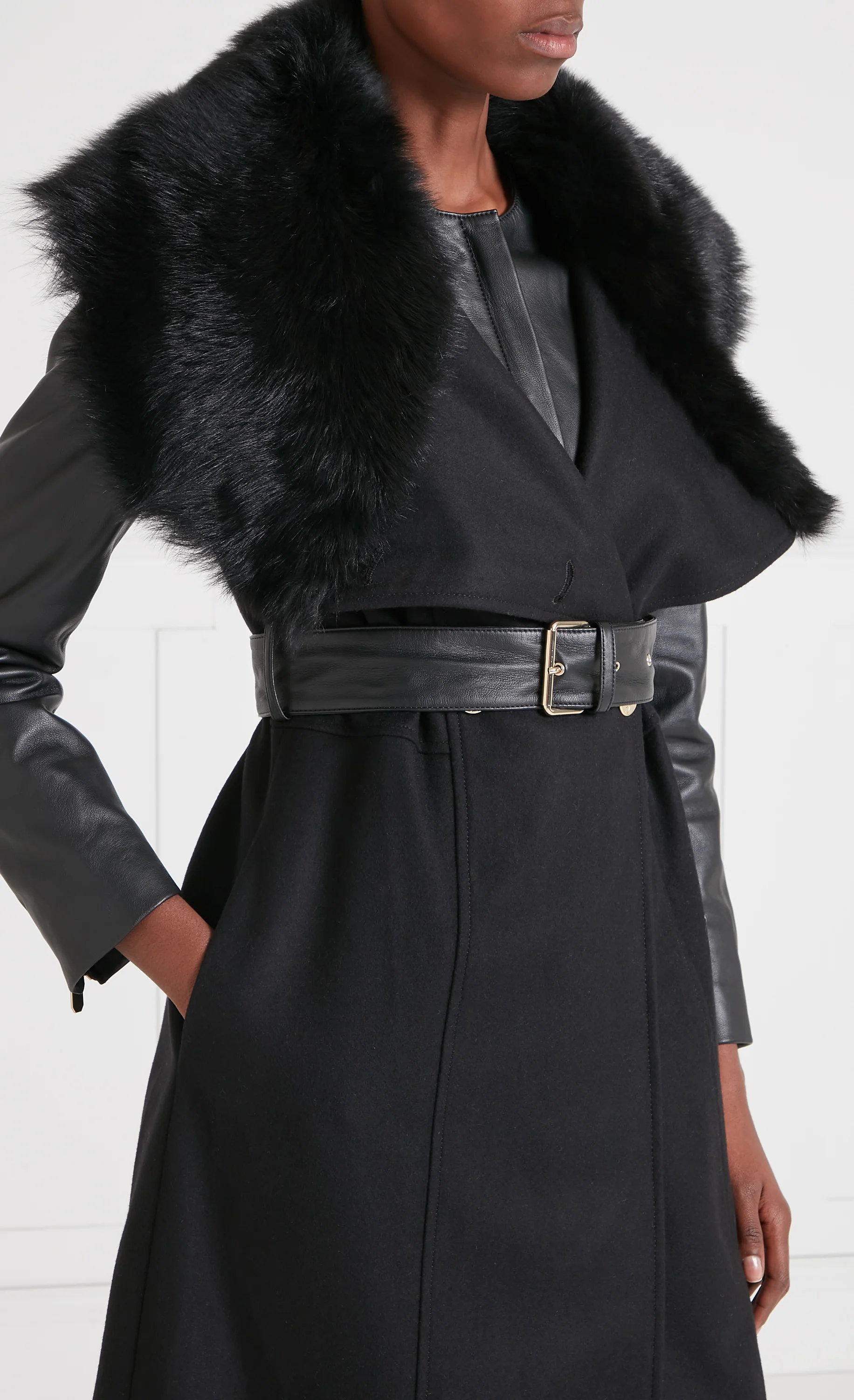 Sovereign Coat - Black - Image 5