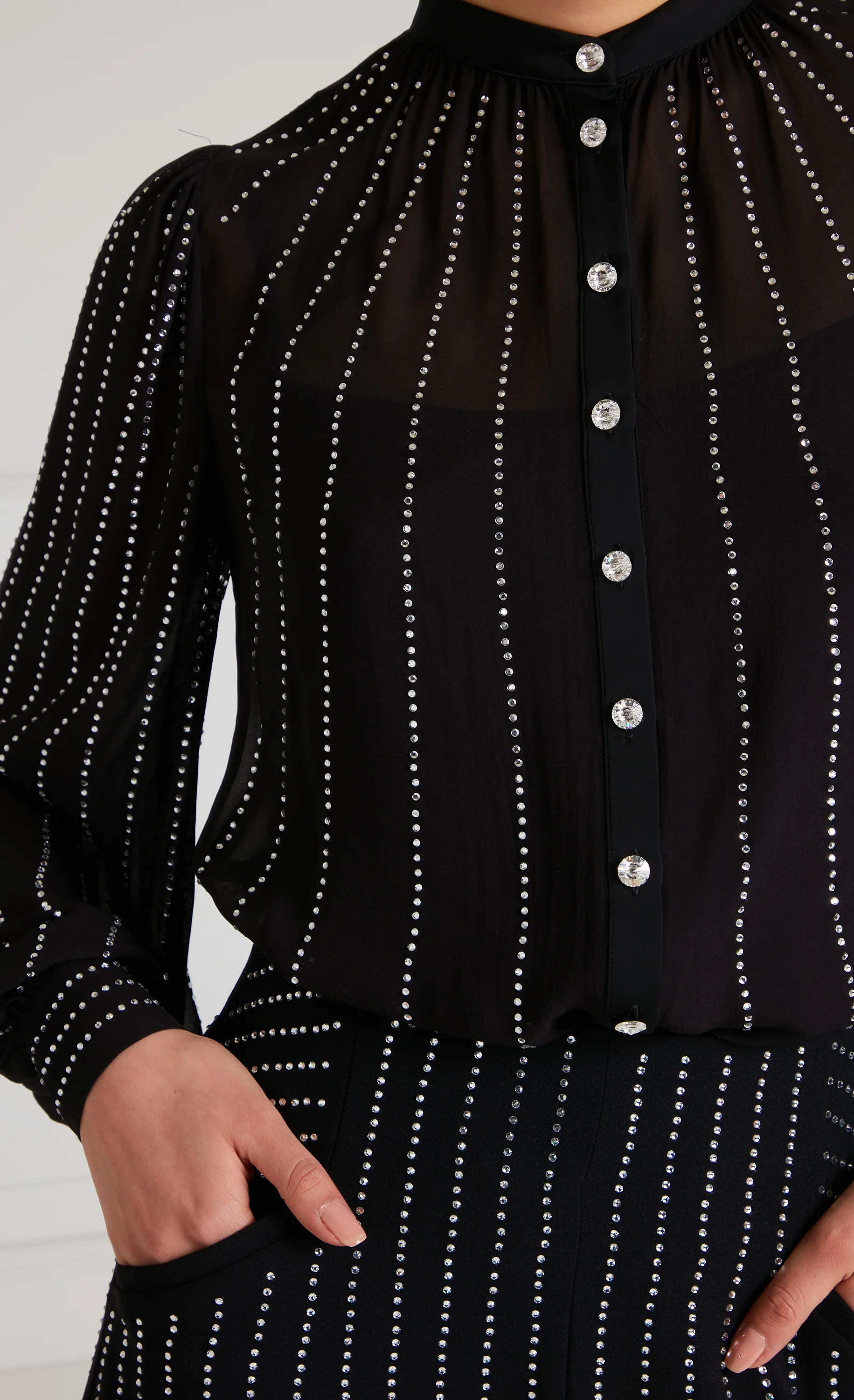 Villanelle Shirt - Black - Image 7